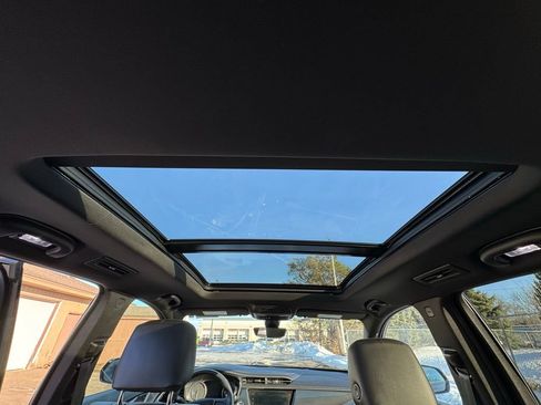 Used 2024 Cadillac XT6 Sport w/ LPO, ONYX Package image 35