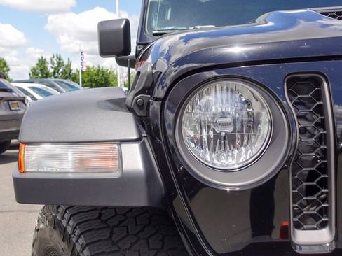 Used 2020 Jeep Gladiator Mojave w/ Cold Weather Group AWD/4WD image 3