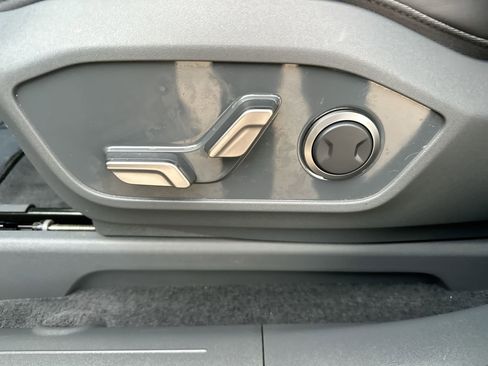 Used 2024 Kia EV9 Light Long Range image 12