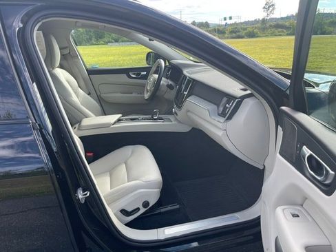 Used 2024 Volvo XC60 B5 Plus w/ Protection Package Premier AWD/4WD image 12