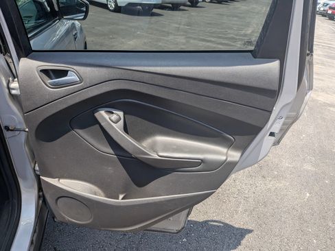 Used 2017 Ford Escape SE FWD image 37