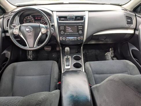 Used 2015 Nissan Altima 2.5 SV image 16