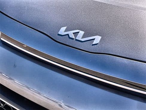 Used 2022 Kia Soul LX image 12