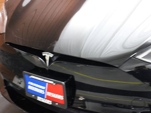 Used 2022 Tesla Model S Plaid image 47