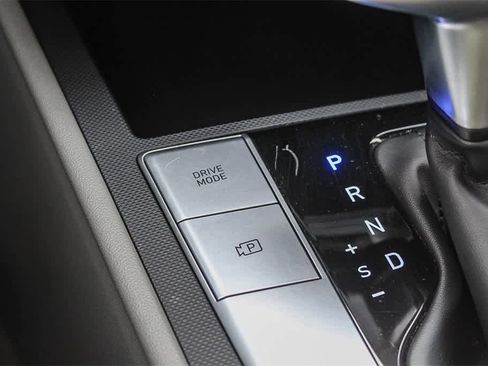 Certified 2023 Hyundai Elantra SEL image 34