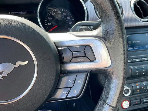 Used 2017 Ford Mustang Coupe RWD image 19