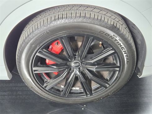 Used 2023 Audi SQ8 Prestige image 9