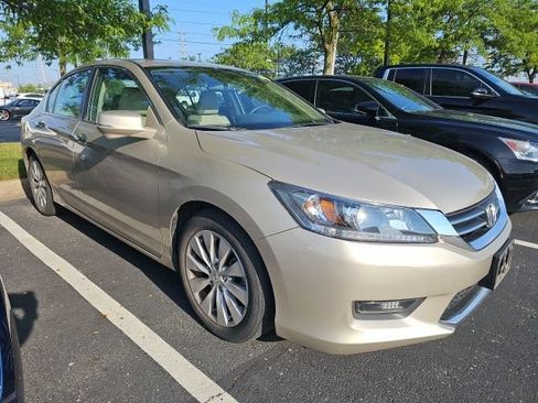 Used 2015 Honda Accord EX-L image 2