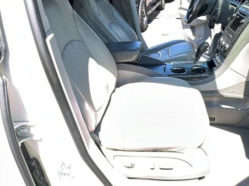 Used 2013 Buick Enclave Leather FWD image 34