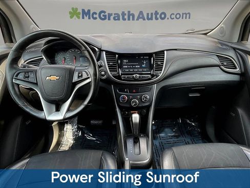 Used 2017 Chevrolet Trax LT w/ Sun & Sound Package FWD image 10