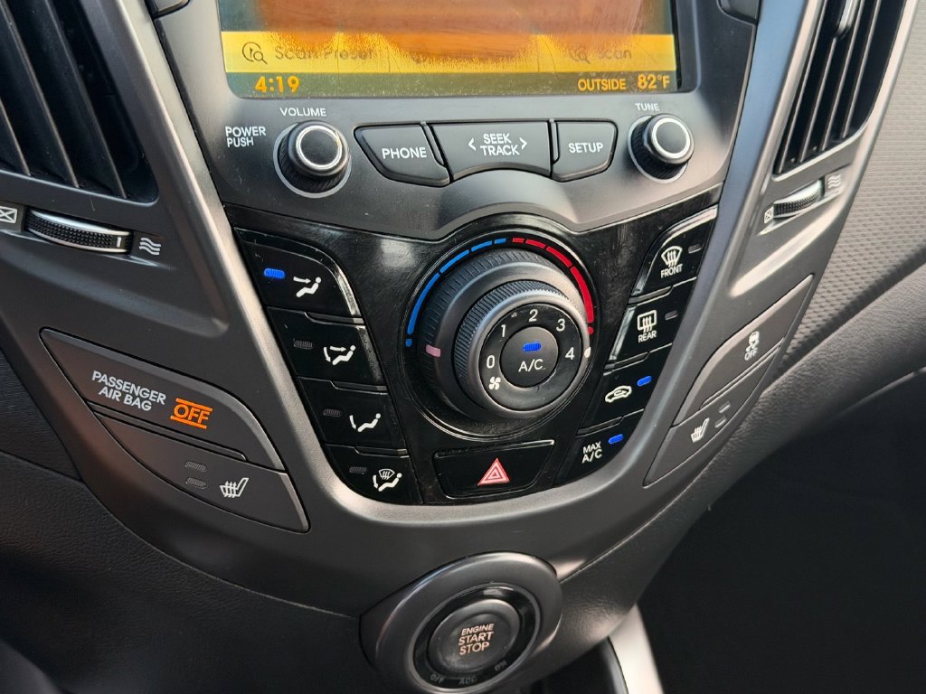 Used 2016 Hyundai Veloster Turbo FWD image 18