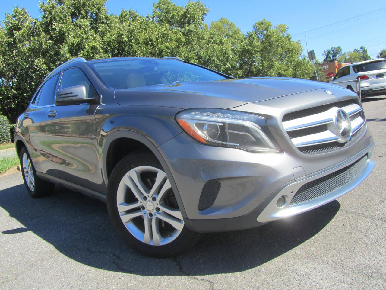 Used 2016 Mercedes-Benz GLA 250 4MATIC image 2