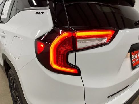 Used 2024 GMC Terrain SLT w/ Elevation Edition AWD/4WD image 5