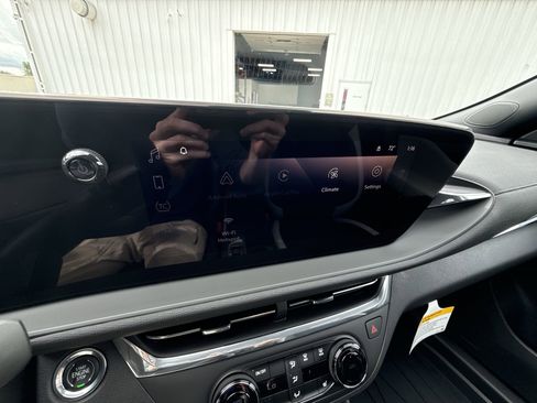 New 2025 Buick Envista Preferred w/ Convenience I Package image 13