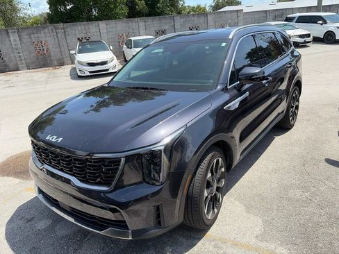Used 2025 Kia Sorento EX FWD image 5