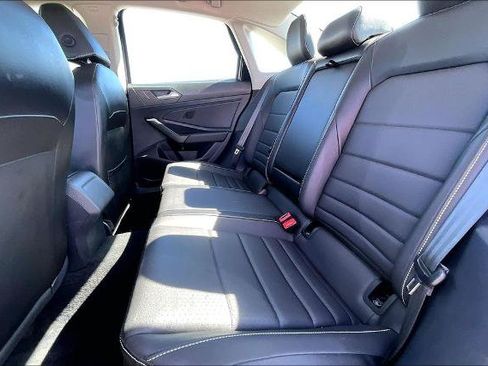Used 2024 Volkswagen Jetta SE FWD image 24