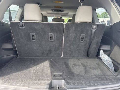 Used 2016 Honda Pilot Touring image 11