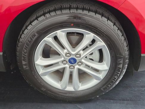 Used 2019 Ford Edge SEL w/ Equipment Group 201A FWD image 9