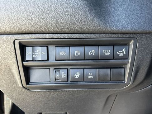 Used 2023 Toyota Tundra Limited w/ Power Package RWD image 21