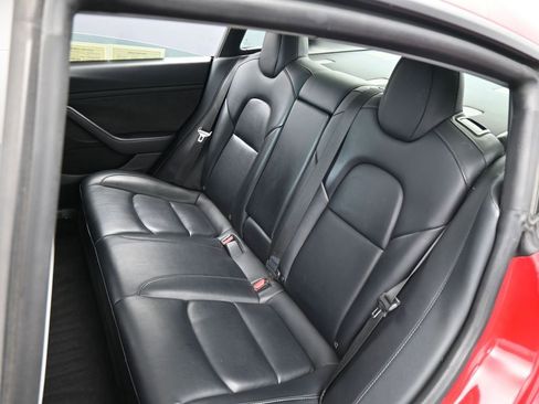 Used 2022 Tesla Model 3 Standard Range image 32