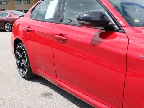 Used 2022 Alfa Romeo Giulia Veloce AWD/4WD image 48