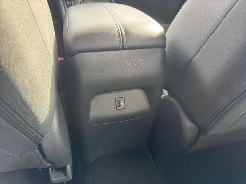 Used 2025 Nissan Sentra SV FWD image 22