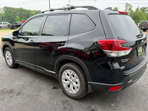 Used 2017 Subaru Forester 2.5i w/ Alloy Wheel Package AWD/4WD image 5