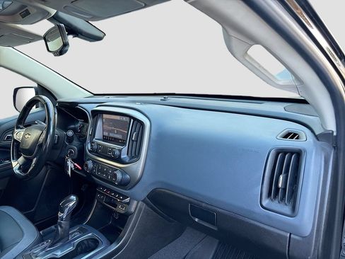 Used 2022 Chevrolet Colorado Z71 AWD/4WD image 28
