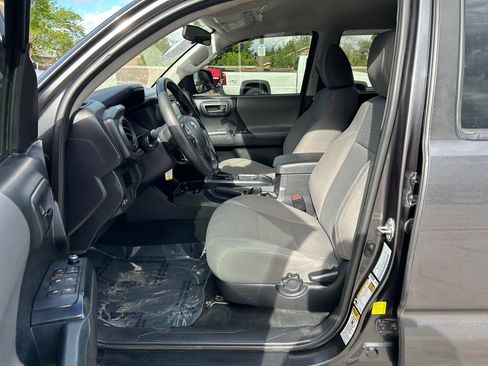 Used 2017 Toyota Tacoma SR w/ Tow Package AWD/4WD image 13