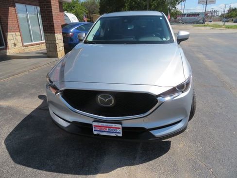 Used 2018 MAZDA CX-5 Touring image 2