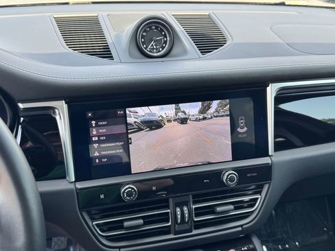 Certified 2024 Porsche Macan S image 22