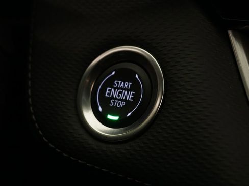 Certified 2025 Chevrolet Equinox LT w/ Convenience Package II image 17