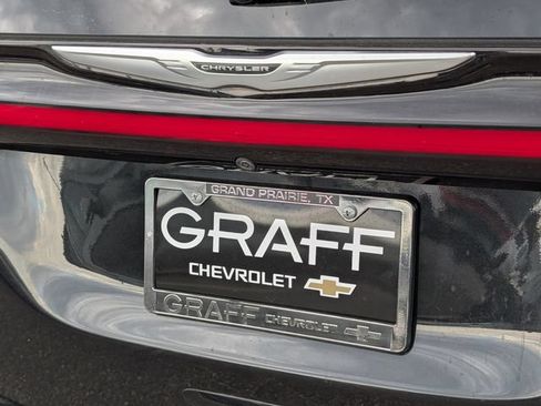 Used 2024 Chrysler Pacifica Touring-L FWD image 31