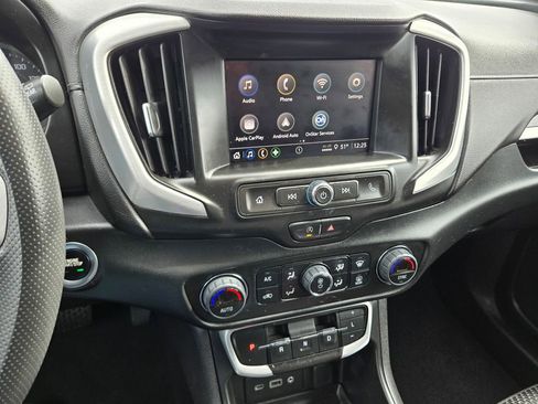 Certified 2023 GMC Terrain SLE w/ Driver Convenience Package image 8