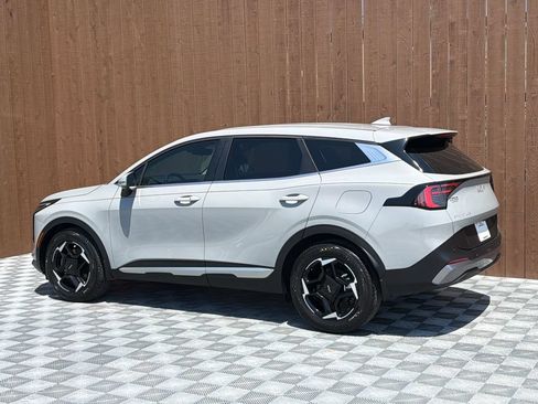 Used 2026 Kia Sportage EX FWD image 14