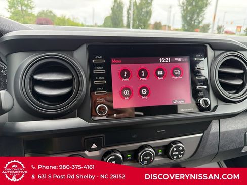 Used 2020 Toyota Tacoma SR AWD/4WD image 16