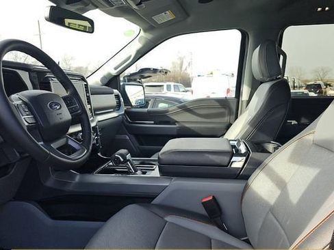 Used 2025 Ford F150 Lariat w/ Equipment Group 502A High image 4