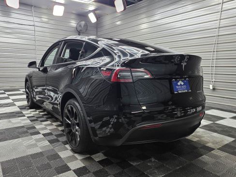 Used 2022 Tesla Model Y Long Range AWD/4WD image 7