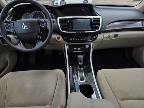 Used 2016 Honda Accord EX image 8