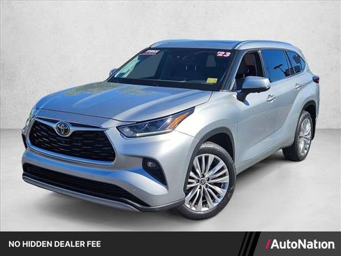 Used 2023 Toyota Highlander Platinum AWD/4WD image 1