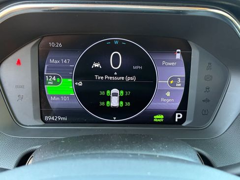 Used 2023 Chevrolet Bolt EUV LT w/ Driver Confidence Package FWD image 19
