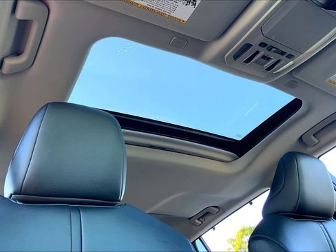 Certified 2025 Toyota Highlander XLE image 13