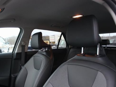 Used 2023 Kia Niro EX image 15