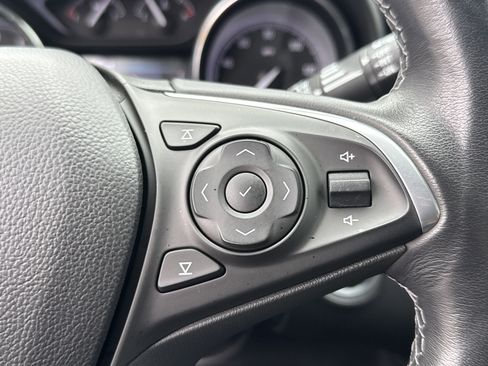 Used 2019 Buick Envision Essence image 21