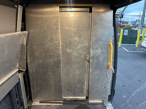 Used 2019 Mercedes-Benz Sprinter 144 image 33