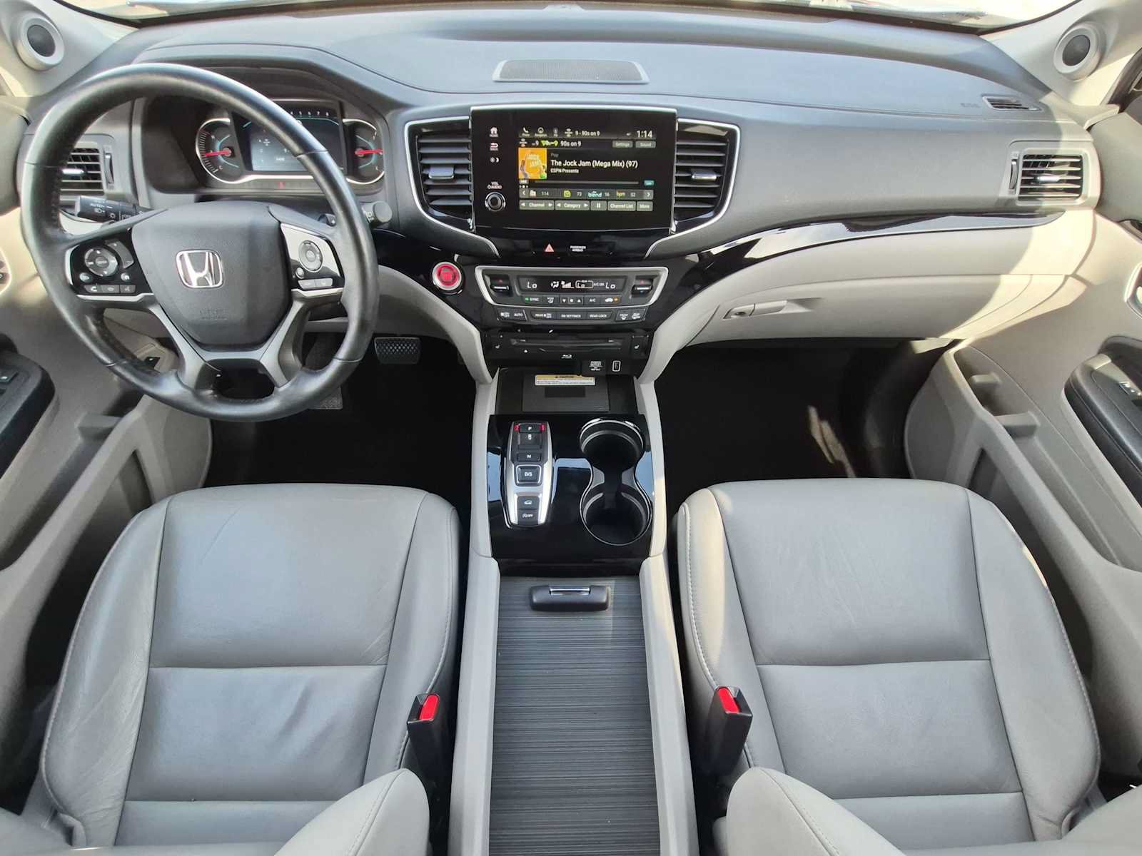 Certified 2020 Honda Pilot Touring image 15