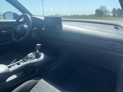 Used 2024 Honda HR-V Sport image 14