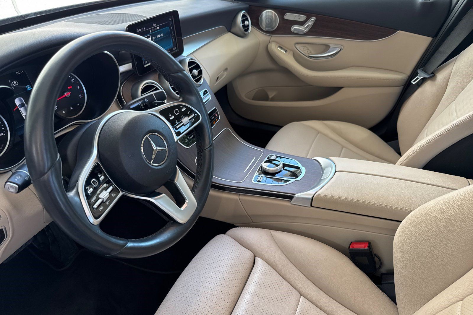 Used 2019 Mercedes-Benz C 300 4MATIC Sedan image 11