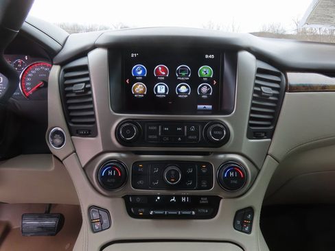 Used 2016 GMC Yukon XL Denali w/ Open Road Package image 23