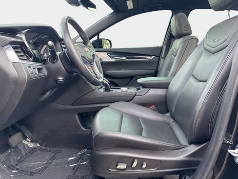 Certified 2024 Cadillac XT5 Premium Luxury FWD image 17